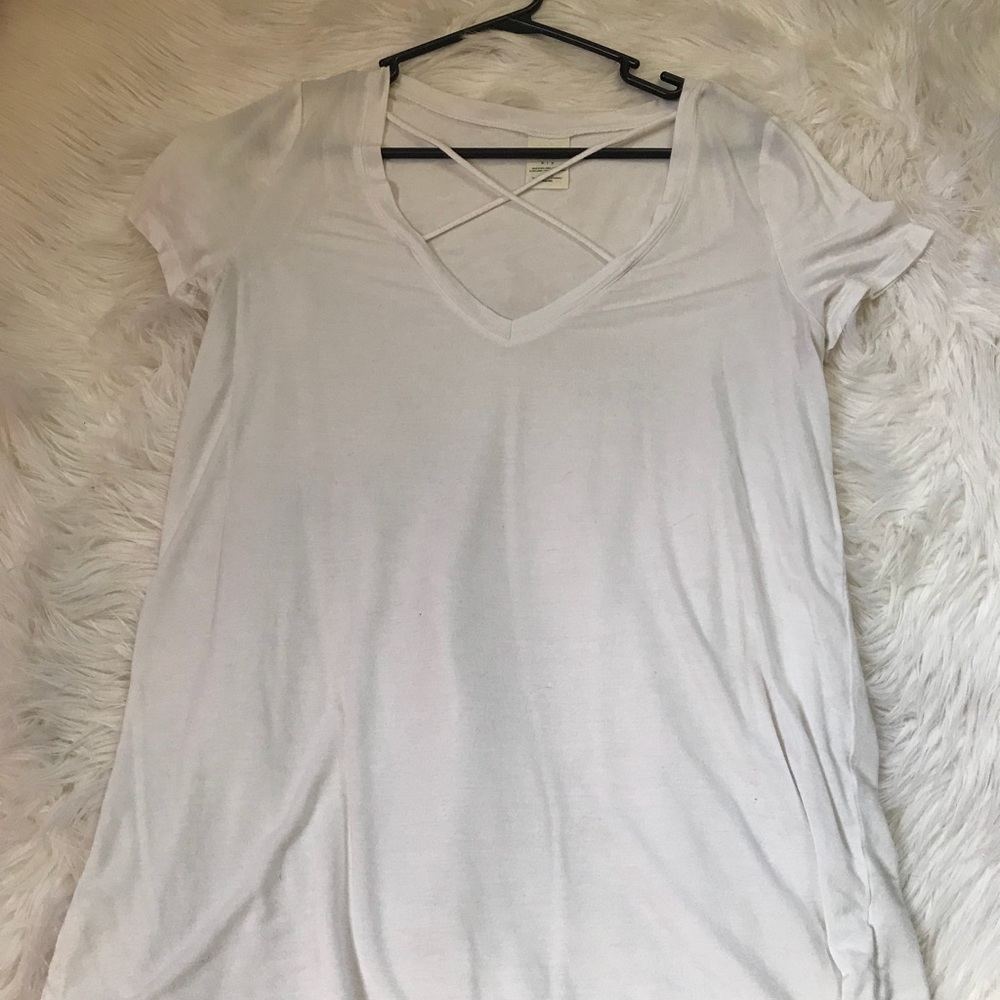VS Pink Criss cross white tee
